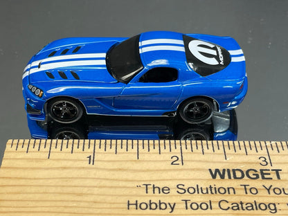 1-64 Scale / S-Scale 2008 Dodge Viper SRT10 in Blue -Great For Dioramas & Diecast Photography