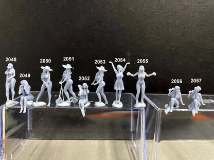 1:64 Miniature Human Figures - Resin / unpainted - great for Dioramas / Hot Wheels - Made in the USA LOT 514 - Miniature 1.10"