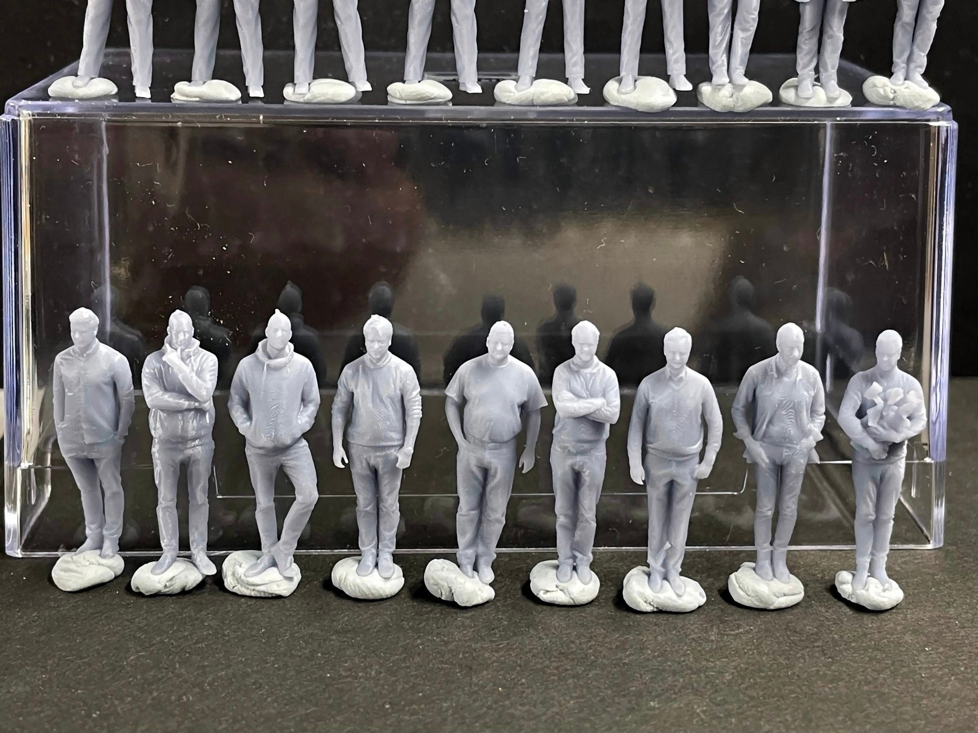 1:64 Miniature Human Figures - Resin / unpainted - great for Dioramas / Hot Wheels - Made in the USA LOT 409-10 - Miniature 1.10"