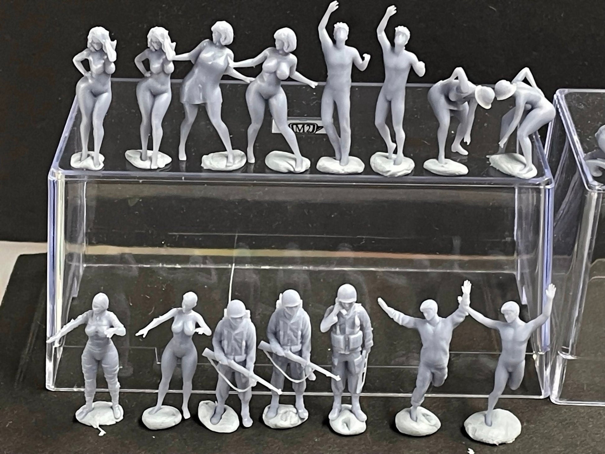 1:64 Miniature Human Figures - Resin / unpainted - great for Dioramas / Hot Wheels - Made in the USA LOT 518 - Miniature 1.10"