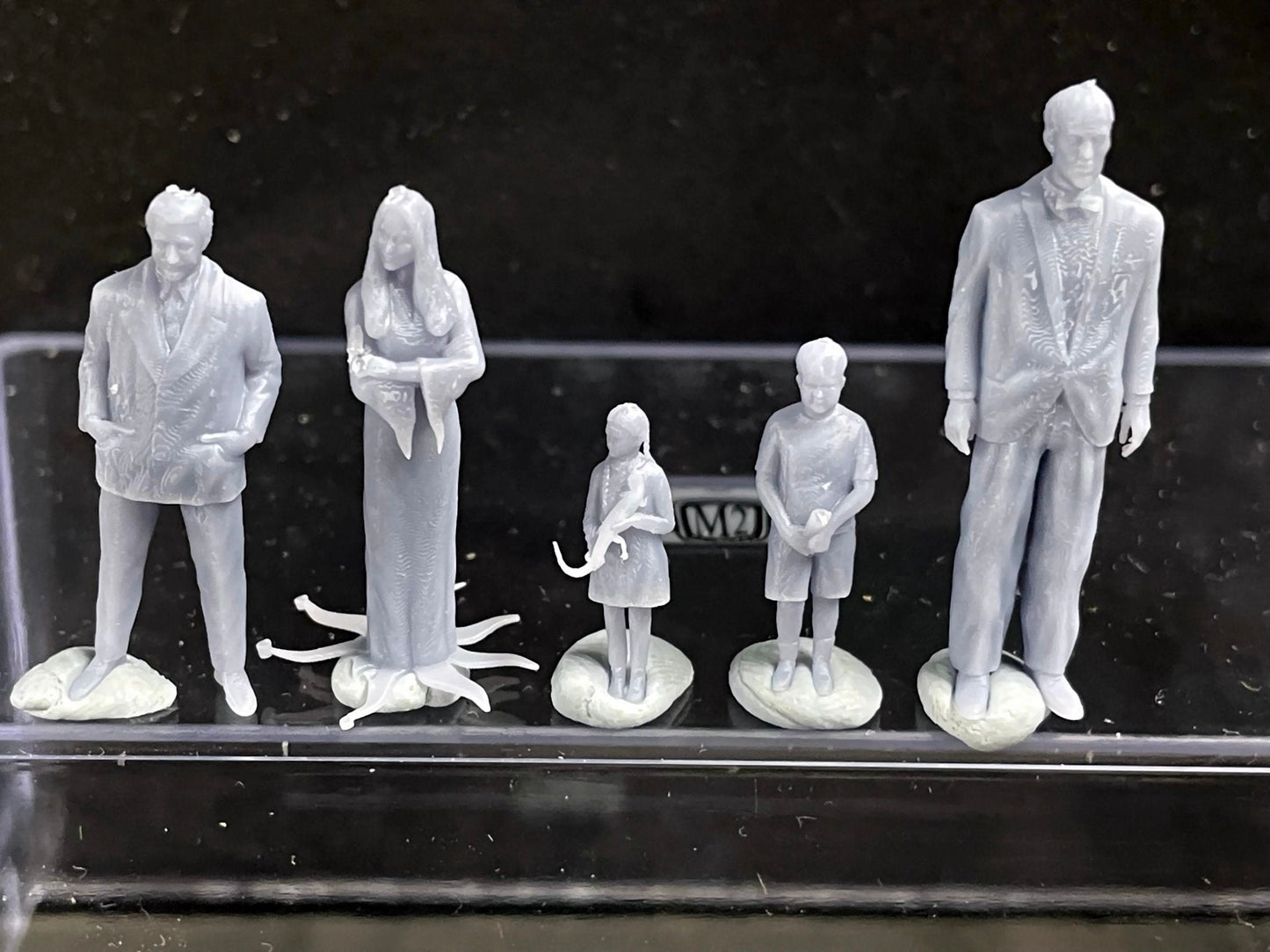 1:64 Miniature Human Figures - Resin / unpainted - great for Dioramas / Hot Wheels - Made in the USA Adams Family - Miniature 1.10"