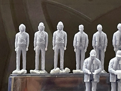 1:64 Miniature Human Figures - Resin / unpainted - great for Dioramas / Hot Wheels - Made in the USA LOT 534 - Miniature 1.10"