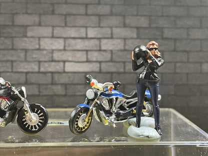 1:64 Miniature Human Figures - Painted SET - great for Dioramas / Hot Wheels - Biker Couple with MCs - Miniatures 1.10" Tarmac