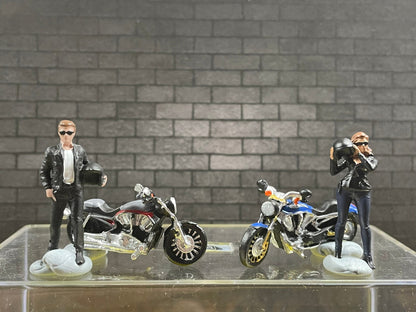 1:64 Miniature Human Figures - Painted SET - great for Dioramas / Hot Wheels - Biker Couple with MCs - Miniatures 1.10" Tarmac