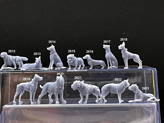 1:64 Miniature Human Figures - Resin / unpainted - great for Dioramas / Hot Wheels - Made in the USA LOT 556 - Miniature 1.10"