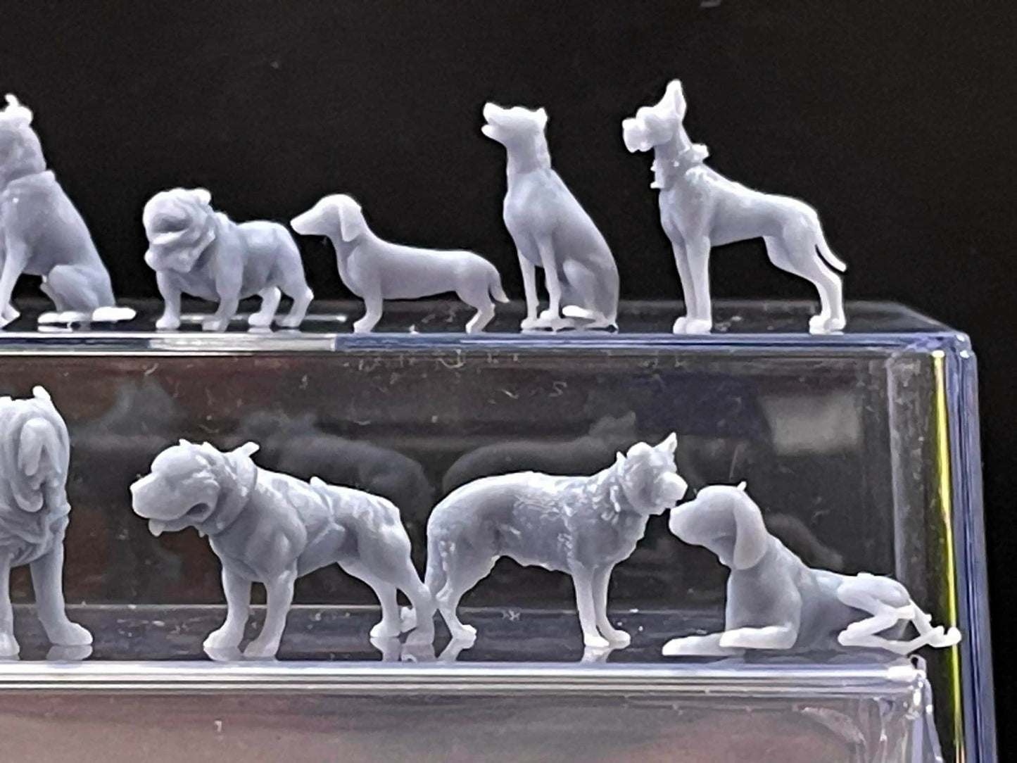 1:64 Miniature Human Figures - Resin / unpainted - great for Dioramas / Hot Wheels - Made in the USA LOT 556 - Miniature 1.10"