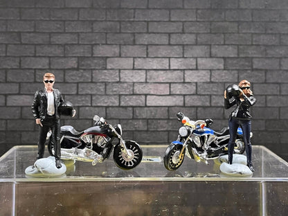 1:64 Miniature Human Figures - Painted SET - great for Dioramas / Hot Wheels - Biker Couple with MCs - Miniatures 1.10" Tarmac