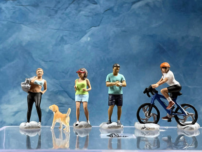 1:64 Miniature Human Figures - Painted SET - great for Dioramas / Hot Wheels - Weekend Gang - Miniatures 1.10" Tarmac