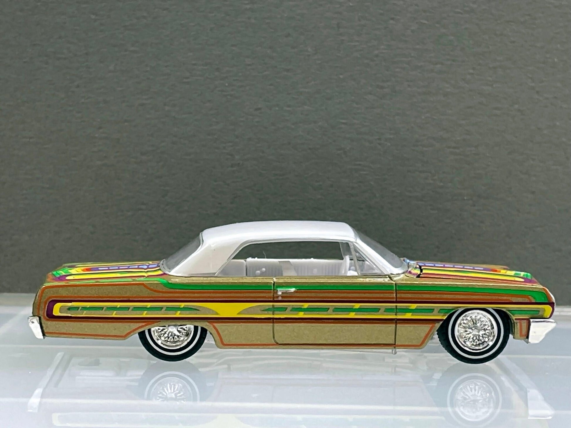 1-64 Scale / S-Scale 1964 Chevrolet Impala LowRider - Great For Dioramas & Diecast Photography (Greenlight)