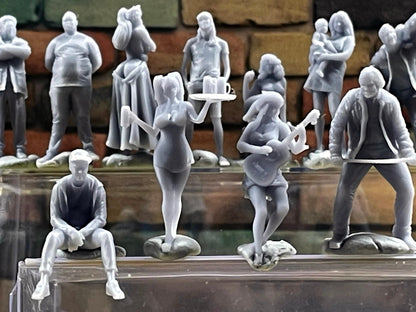 1:64 Miniature Human Figures - Resin / unpainted - great for Dioramas Hot Wheels - Made in the USA LOT 566 - Miniature 1.10"