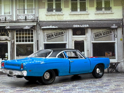 1-64 Scale / S-Scale 1969 Plymouth Road Runner HEMI - Great For Dioramas & Diecast Photography (M2)