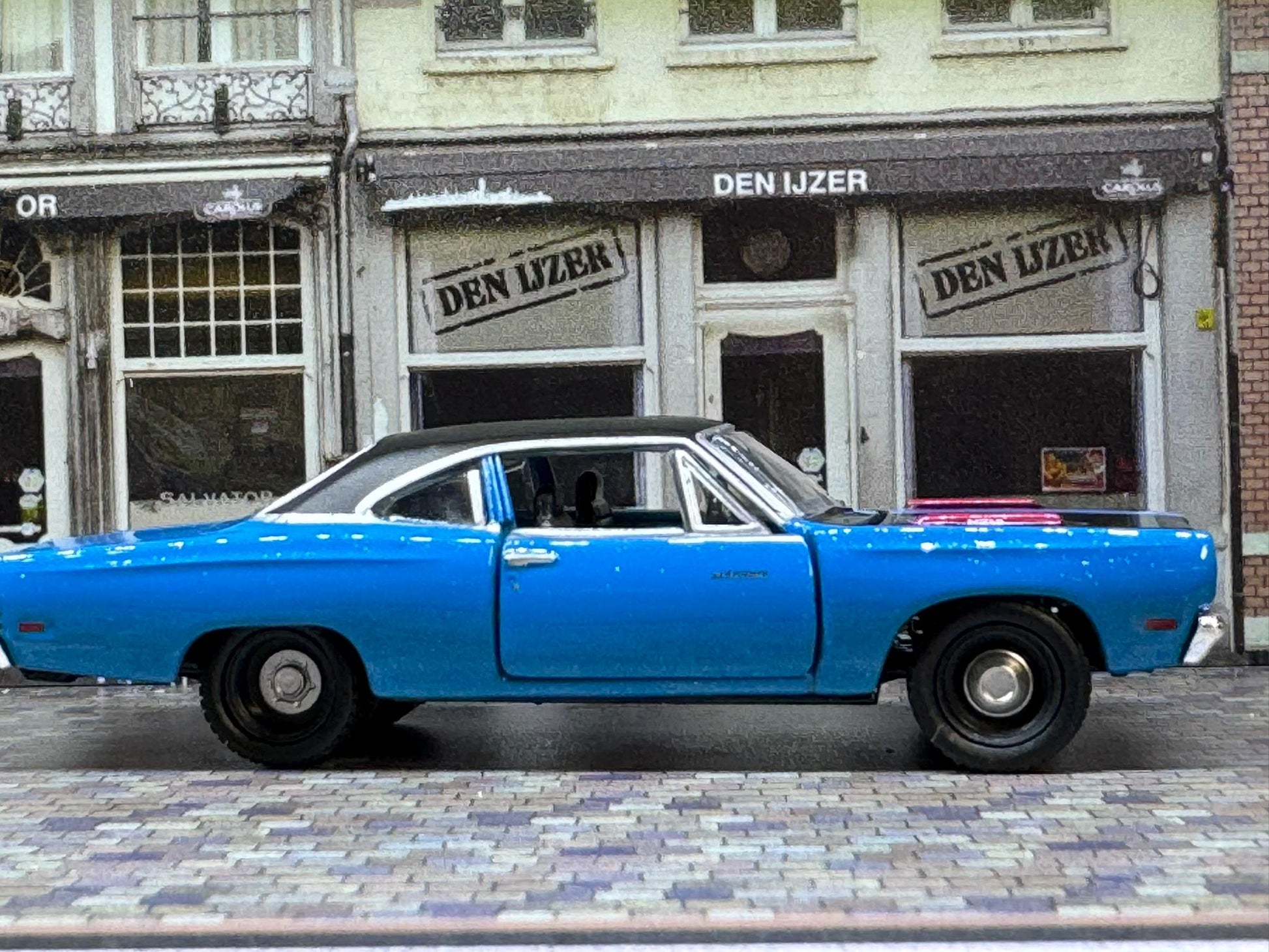 1-64 Scale / S-Scale 1969 Plymouth Road Runner HEMI - Great For Dioramas & Diecast Photography (M2)