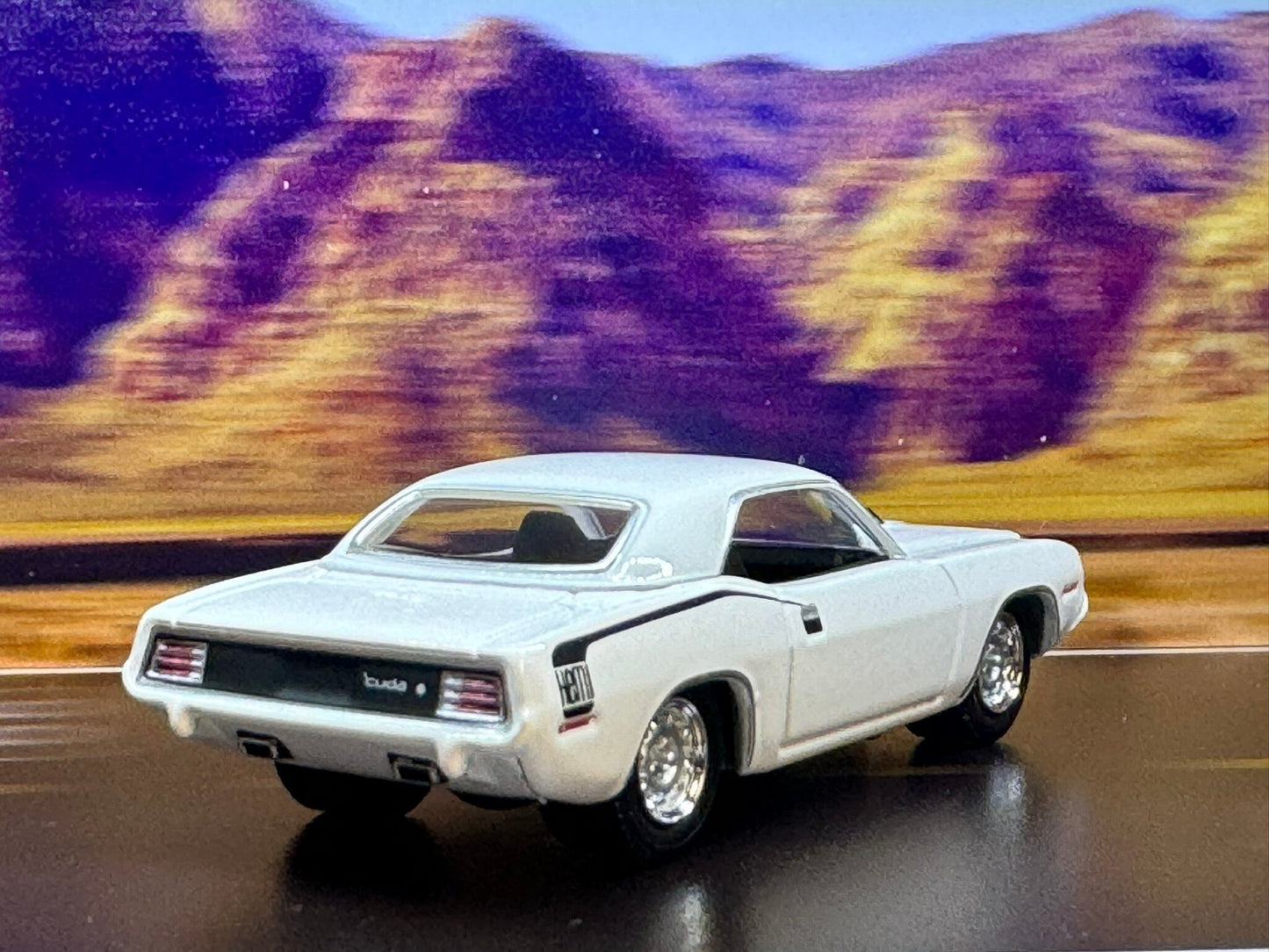 1-64 Scale / S-Scale 1970 Plymouth HEMI Cuda- Great For Dioramas & Diecast Photography (GL)