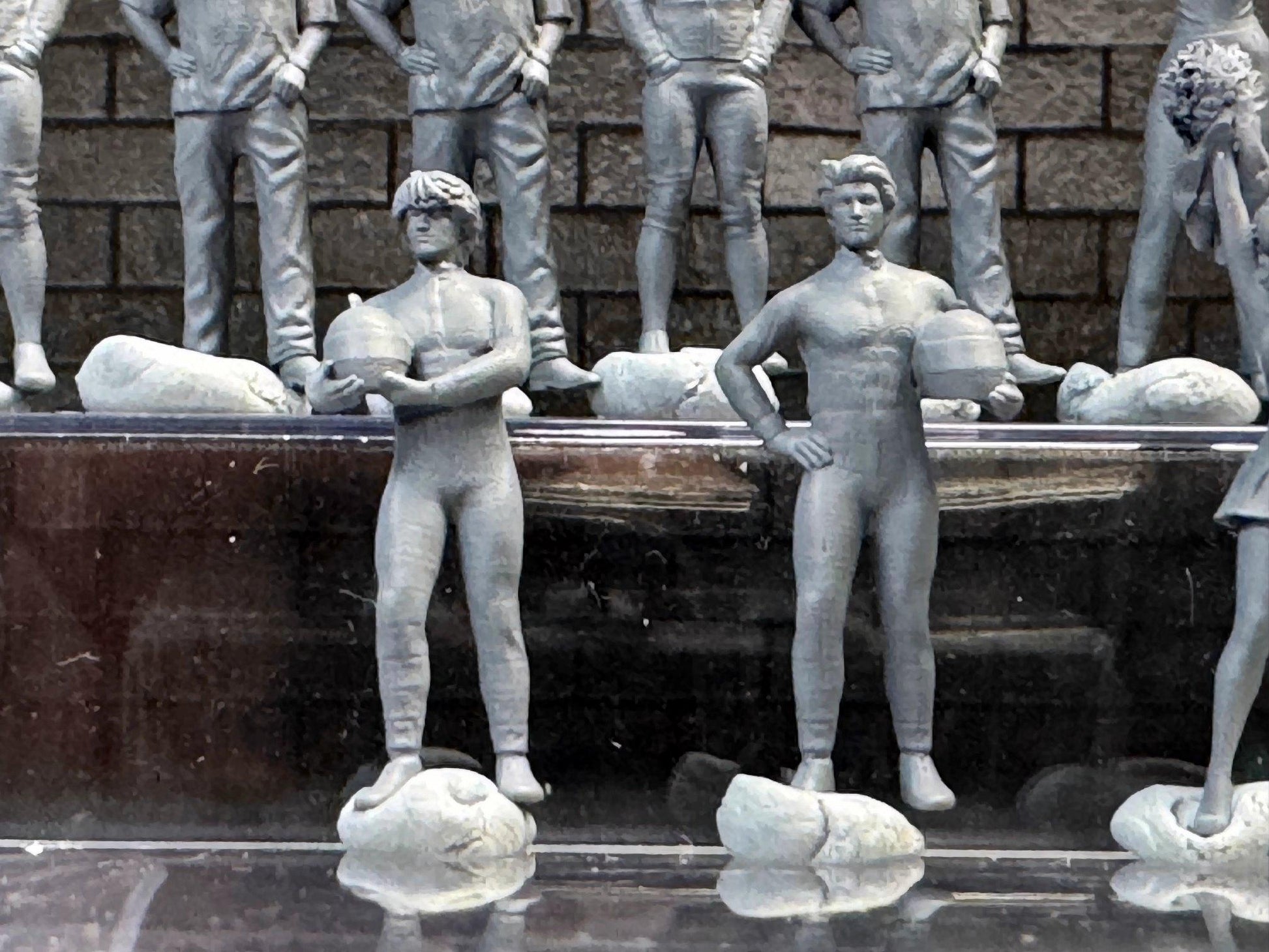 1:64 Miniature Human Figures - Resin / unpainted - great for Dioramas Hot Wheels - Made in the USA LOT 331 - Miniature 1.10