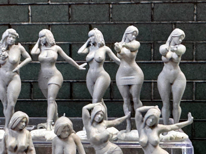1:64 Miniature Human Figures - Resin / unpainted - great for Dioramas Hot Wheels - Made in the USA LOT 337 - Miniature 1.10
