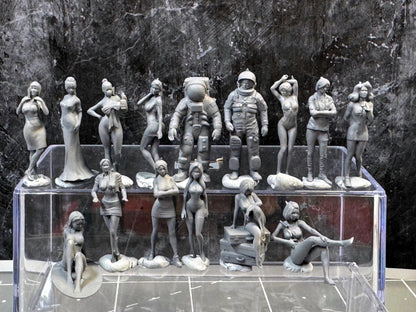 1:64 Miniature Human Figures - Resin / unpainted - great for Dioramas Hot Wheels - Made in the USA LOT 343 - Miniature 1.10