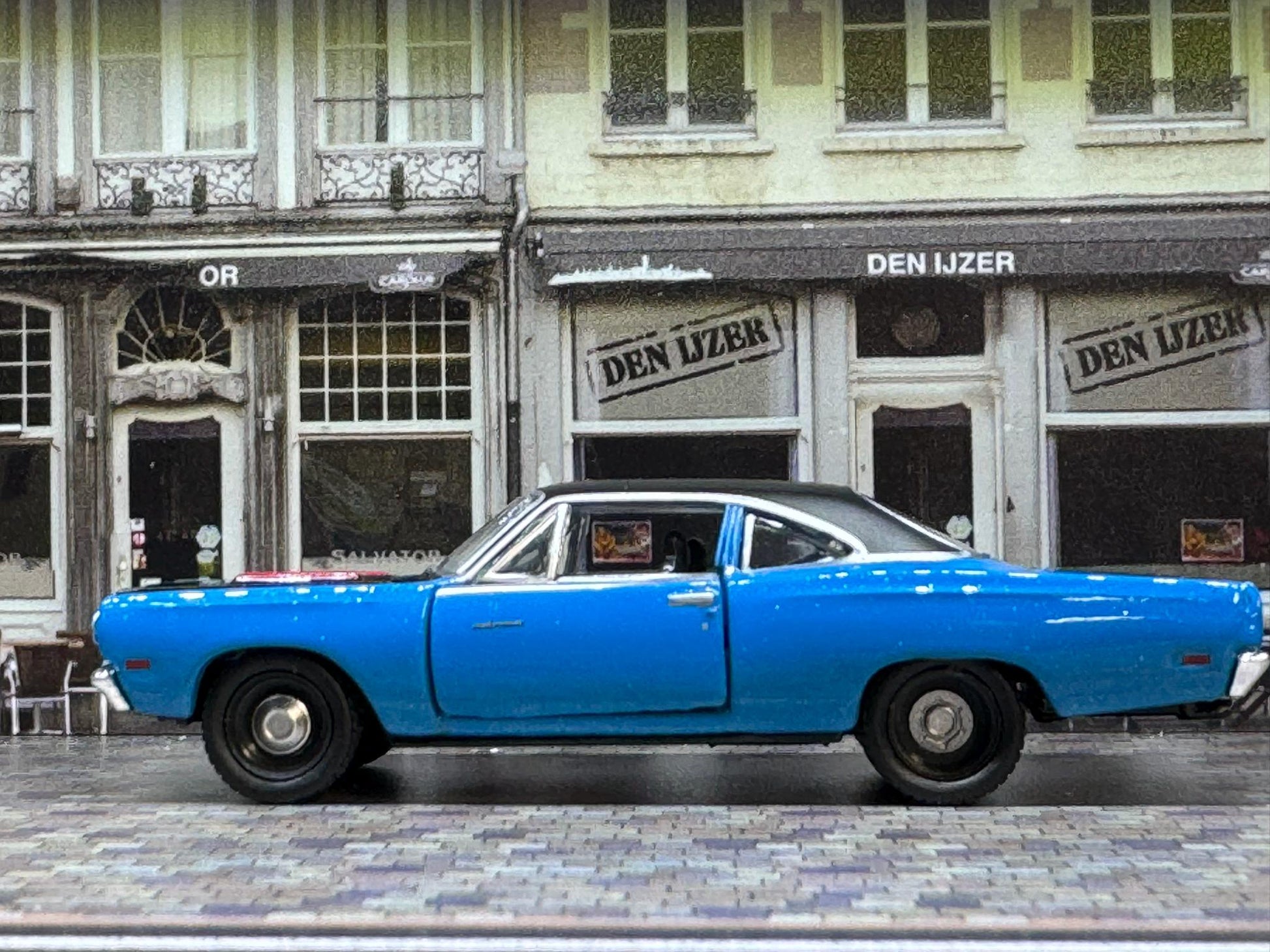 1-64 Scale / S-Scale 1969 Plymouth Road Runner HEMI - Great For Dioramas & Diecast Photography (M2)