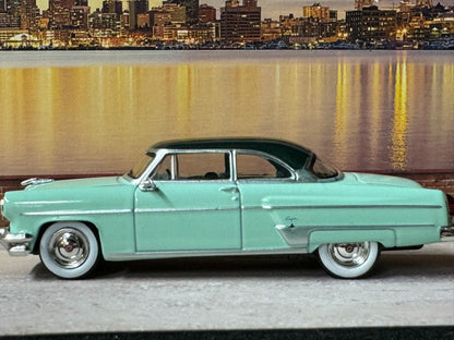 1-64 Scale / S-Scale 1954 Lincoln Capri Parklane Green- Great For Dioramas & Diecast Photography (MiniGT)