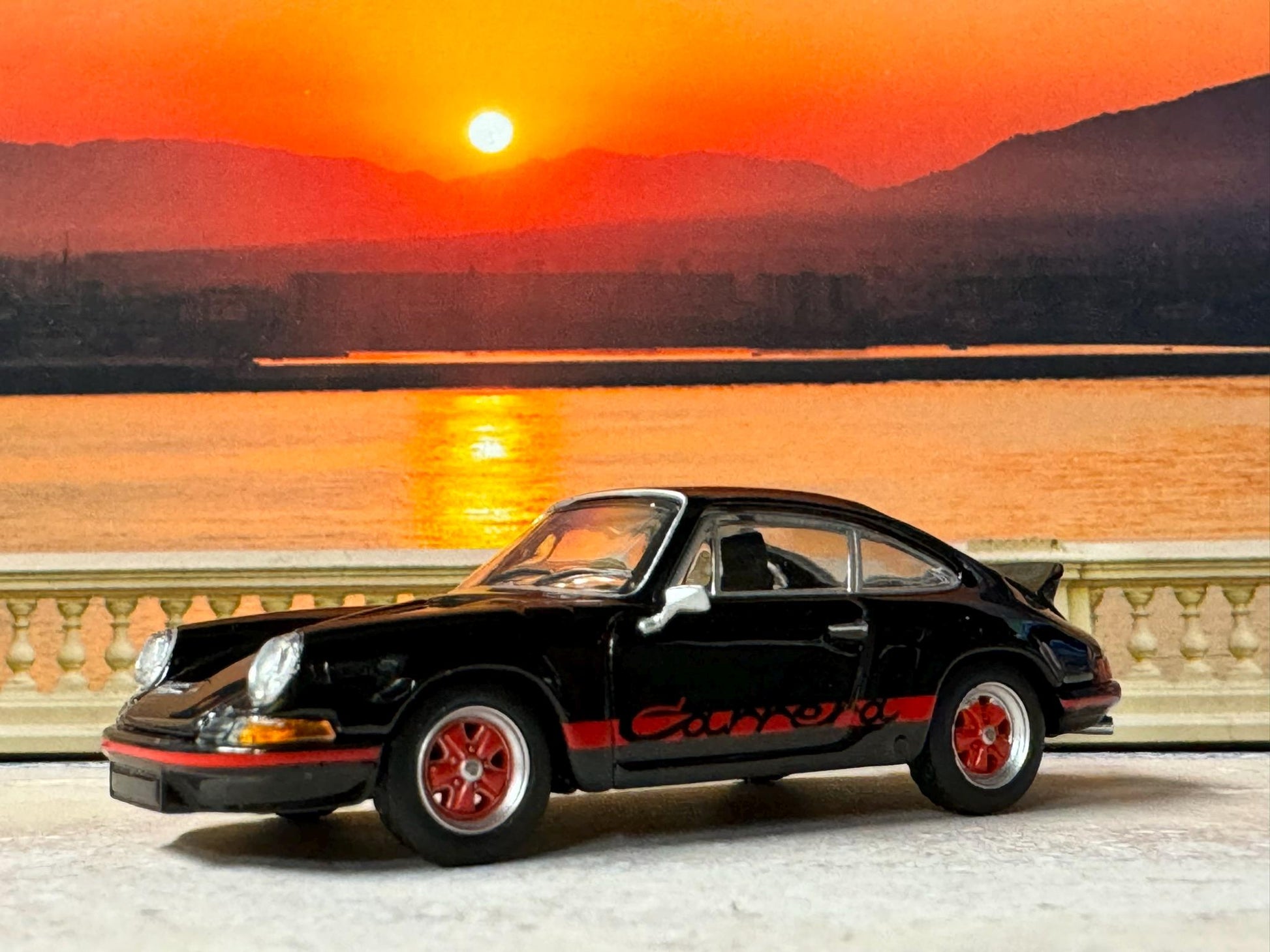 1-64 Scale / S-Scale Porsche 911 Carrera RS 2.7- Great For Dioramas & Diecast Photography (MiniGT)