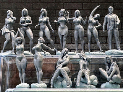 1:64 Miniature Human Figures - Resin / unpainted - great for Dioramas Hot Wheels - Made in the USA LOT 388 - Miniature 1.10