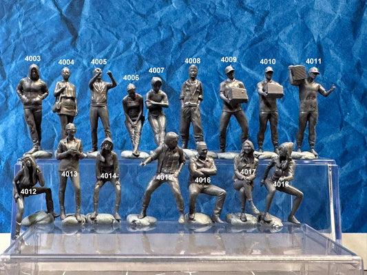 1:64 Miniature Human Figures - Resin / unpainted - great for Dioramas Hot Wheels - Made in the USA LOT 601 - Miniature 1.10