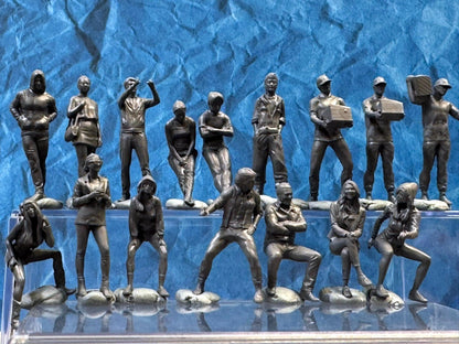 1:64 Miniature Human Figures - Resin / unpainted - great for Dioramas Hot Wheels - Made in the USA LOT 601 - Miniature 1.10