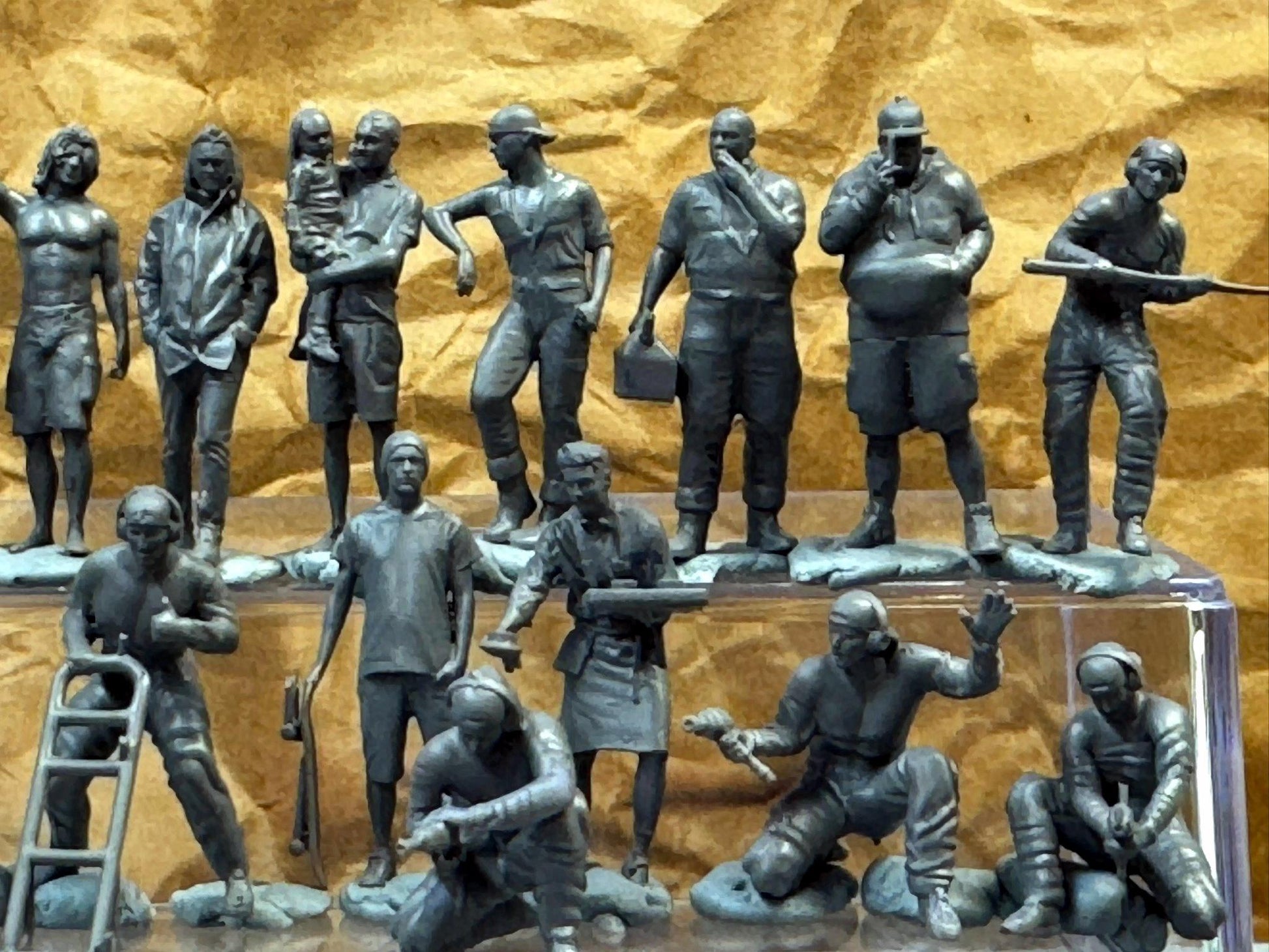 1:64 Miniature Human Figures - Resin / unpainted - great for Dioramas Hot Wheels - Made in the USA LOT 603 - Miniature 1.10