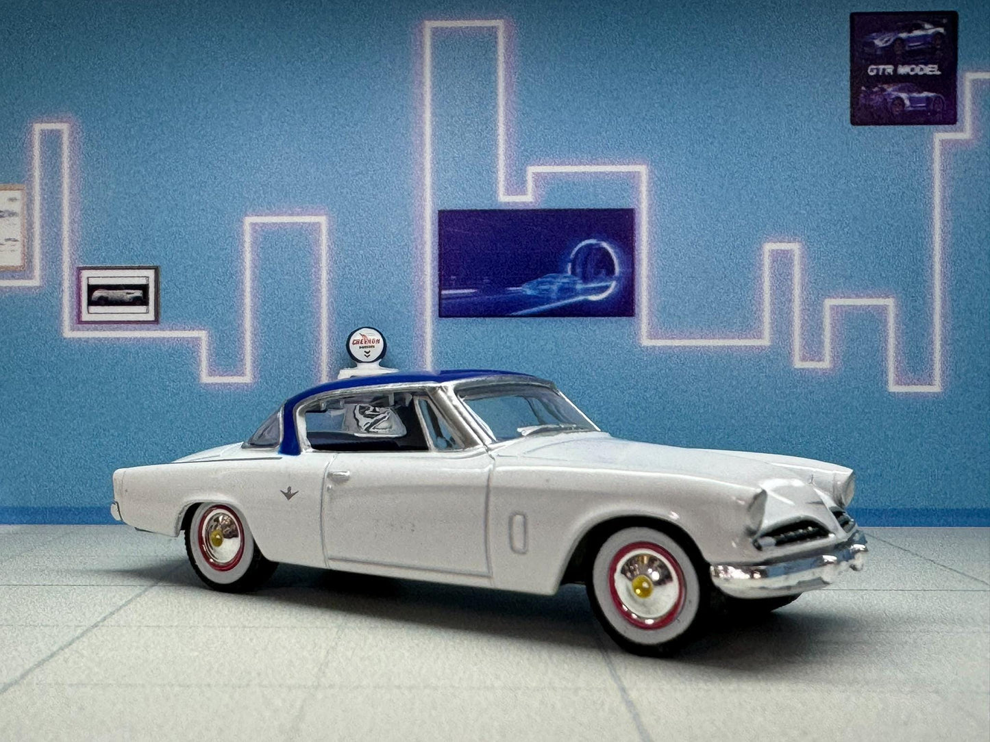 1-64 Scale / S-Scale 1954 Studebaker Commander Starliner - Great For Dioramas & Diecast Photography (GL)