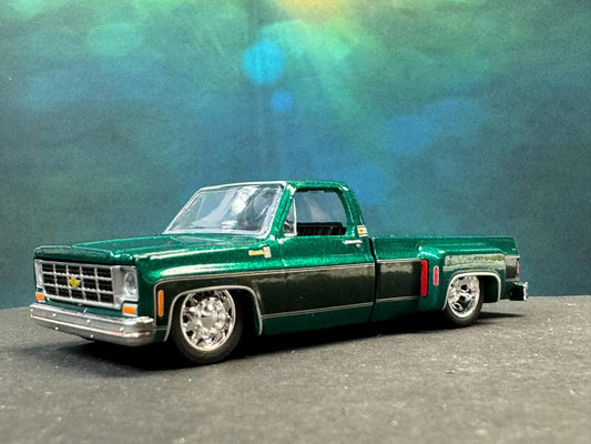 1-64 Scale / S-Scale 1978 Chevrolert Silverado 30 - Great For Dioramas & Diecast Photography (M2)