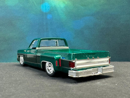 1-64 Scale / S-Scale 1978 Chevrolert Silverado 30 - Great For Dioramas & Diecast Photography (M2)