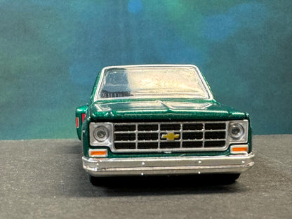 1-64 Scale / S-Scale 1978 Chevrolert Silverado 30 - Great For Dioramas & Diecast Photography (M2)