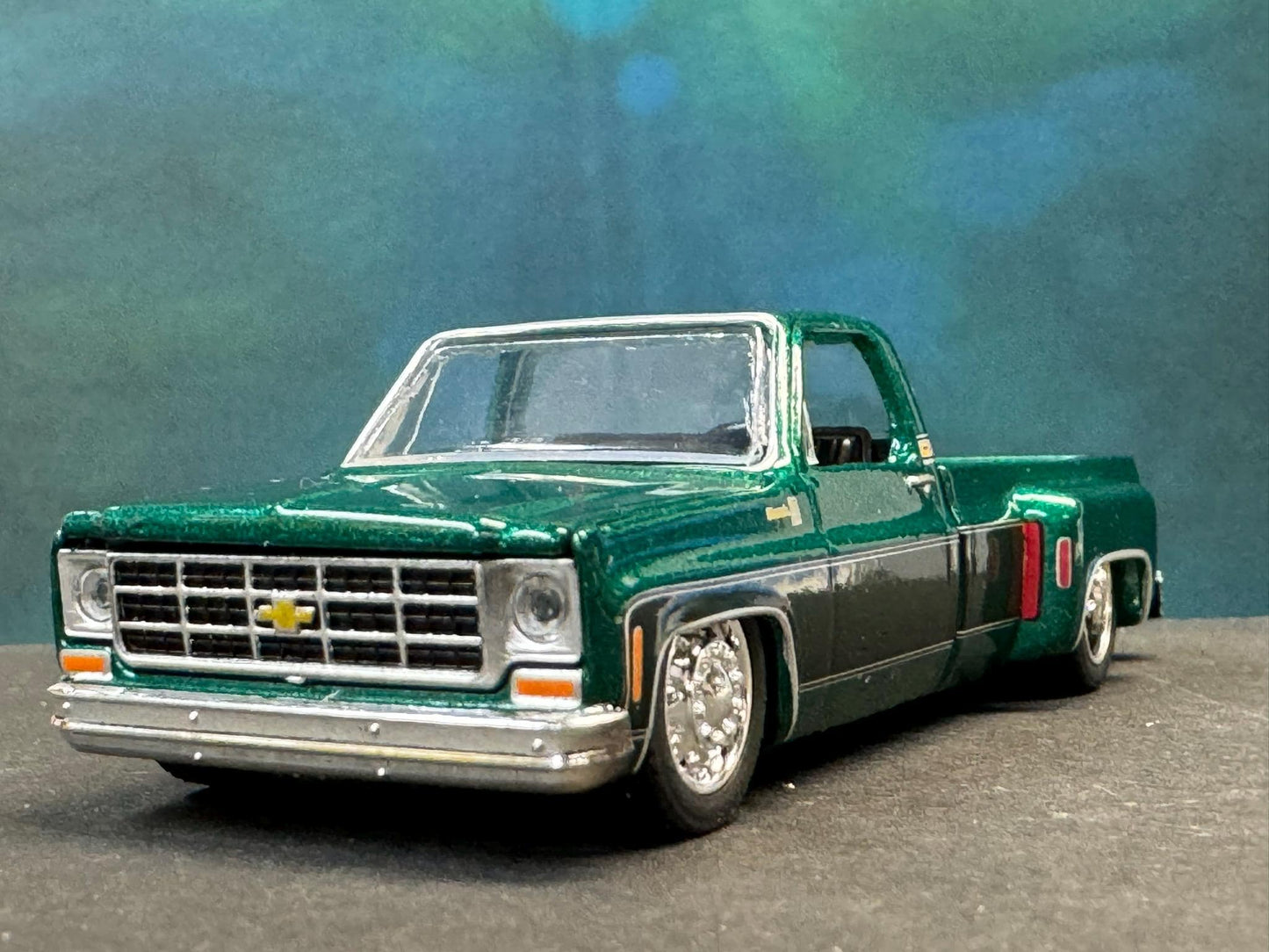 1-64 Scale / S-Scale 1978 Chevrolert Silverado 30 - Great For Dioramas & Diecast Photography (M2)