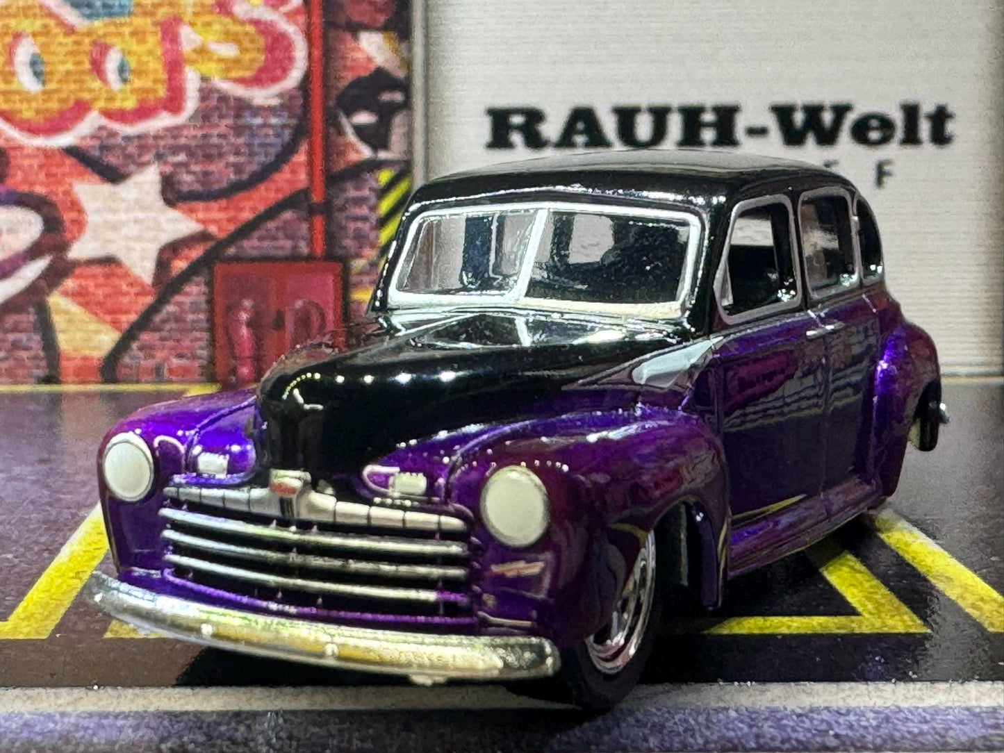 1-64 Scale / S-Scale 1946 Ford Deluxe - Great For Dioramas & Diecast Photography (GL)