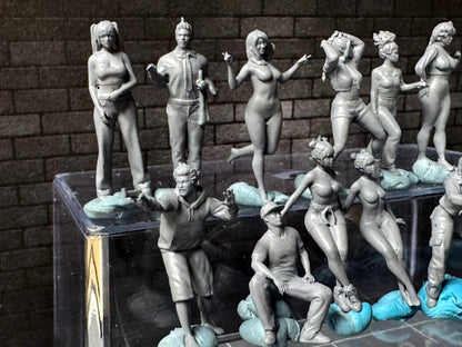 1:64 Miniature Human Figures - Resin / unpainted - great for Dioramas Hot Wheels - Made in the USA LOT 619 - Miniature 1.10