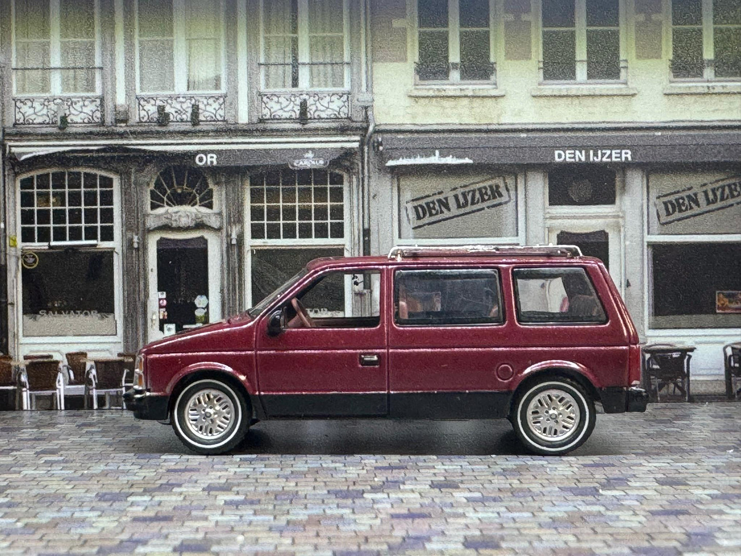 1-64 Scale / S-Scale 1985 Dodge Caravan in Crimson Red / Black - Great For Dioramas & Diecast Photography (AW)