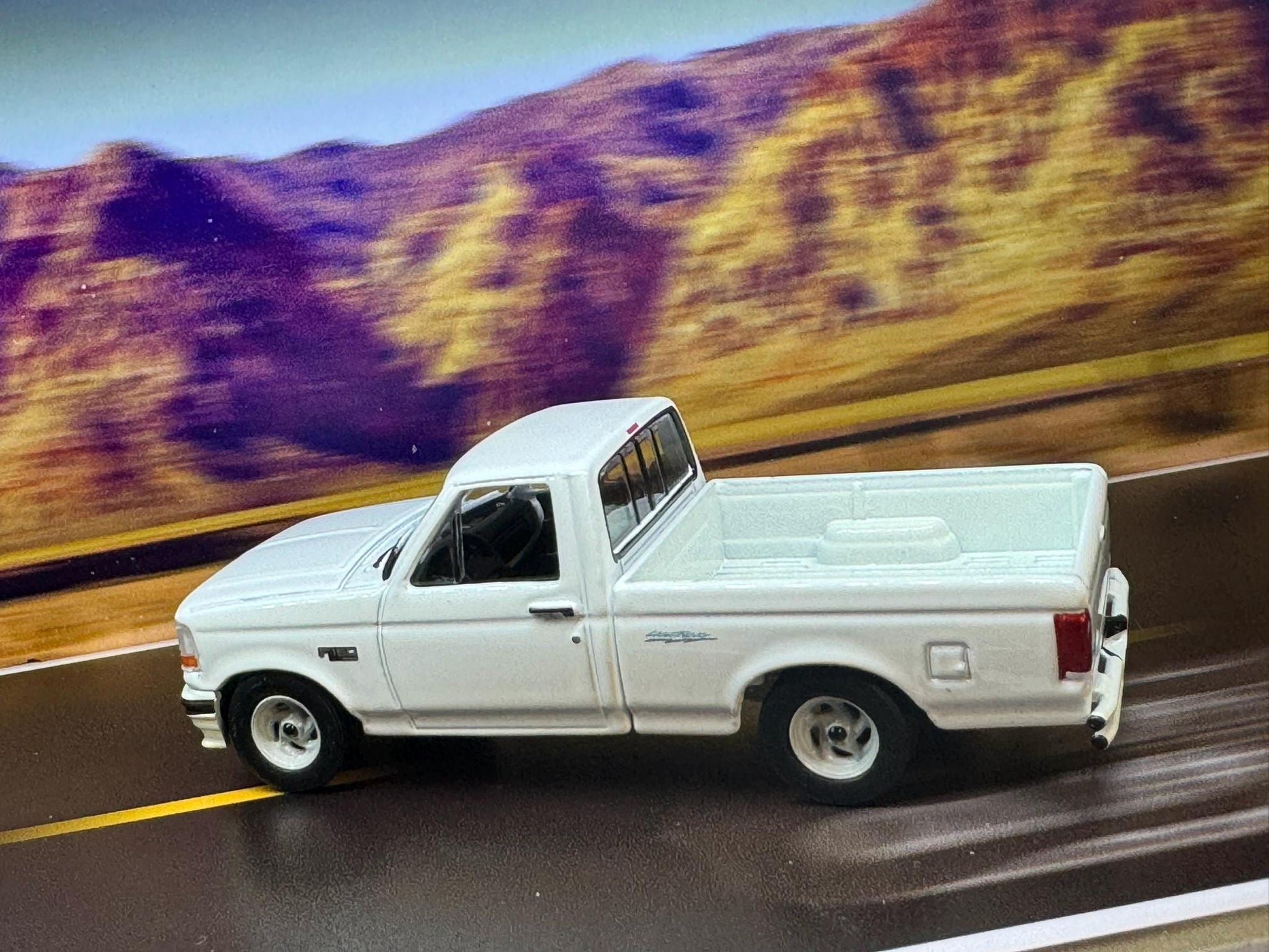 1-64 Scale / S-Scale 1994 Ford F-150 SVT Lightning Pickup Truck - Great For Dioramas & Diecast Photography (GL)