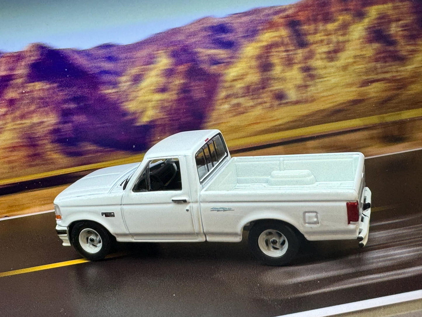 1-64 Scale / S-Scale 1994 Ford F-150 SVT Lightning Pickup Truck - Great For Dioramas & Diecast Photography (GL)