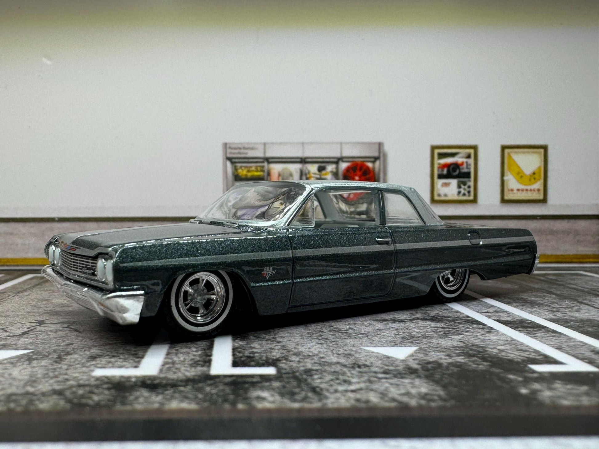 1-64 Scale / S-Scale 1964 Chevrolet Bel Air - Great For Dioramas & Diecast Photography (GL)