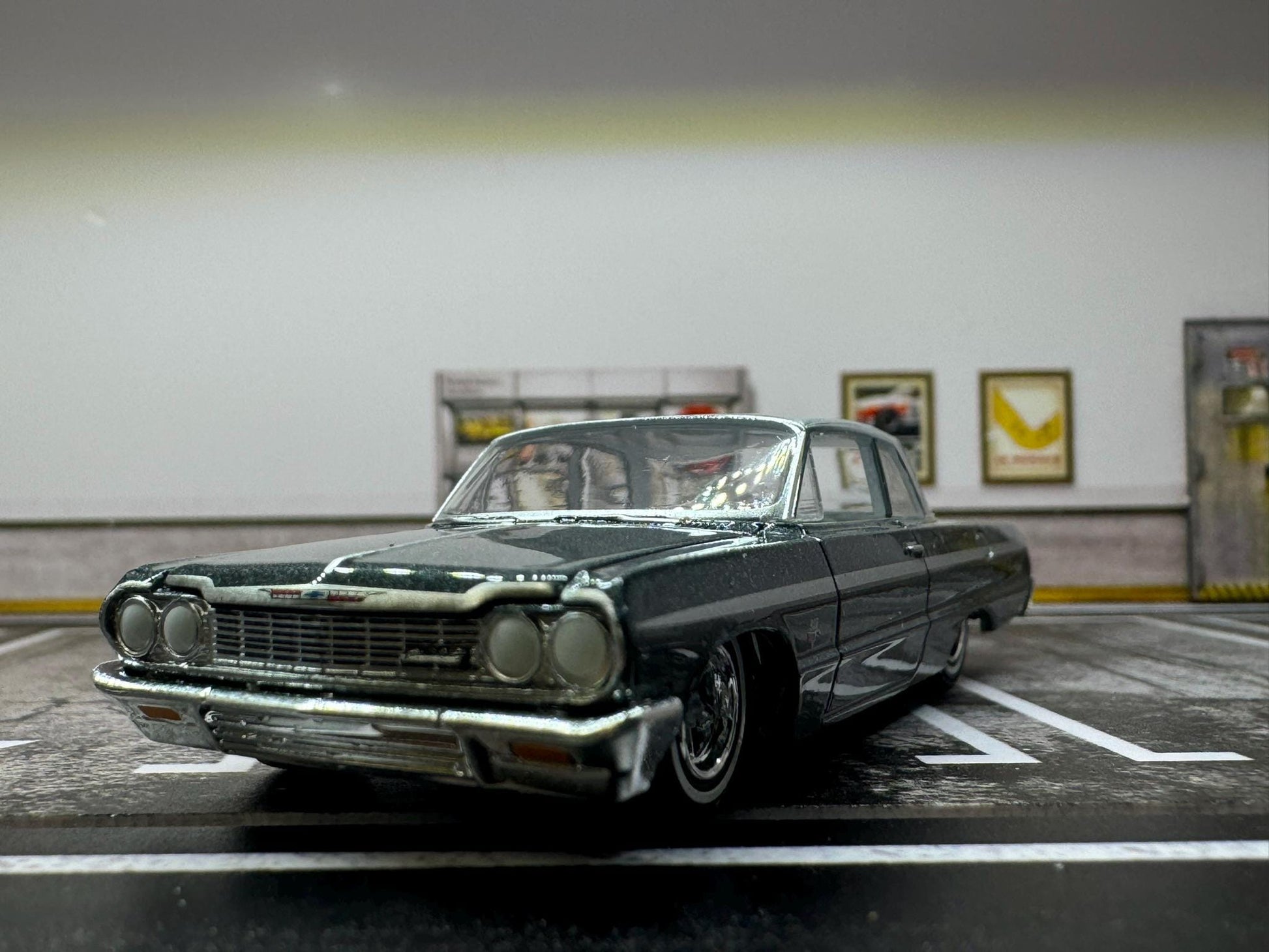 1-64 Scale / S-Scale 1964 Chevrolet Bel Air - Great For Dioramas & Diecast Photography (GL)