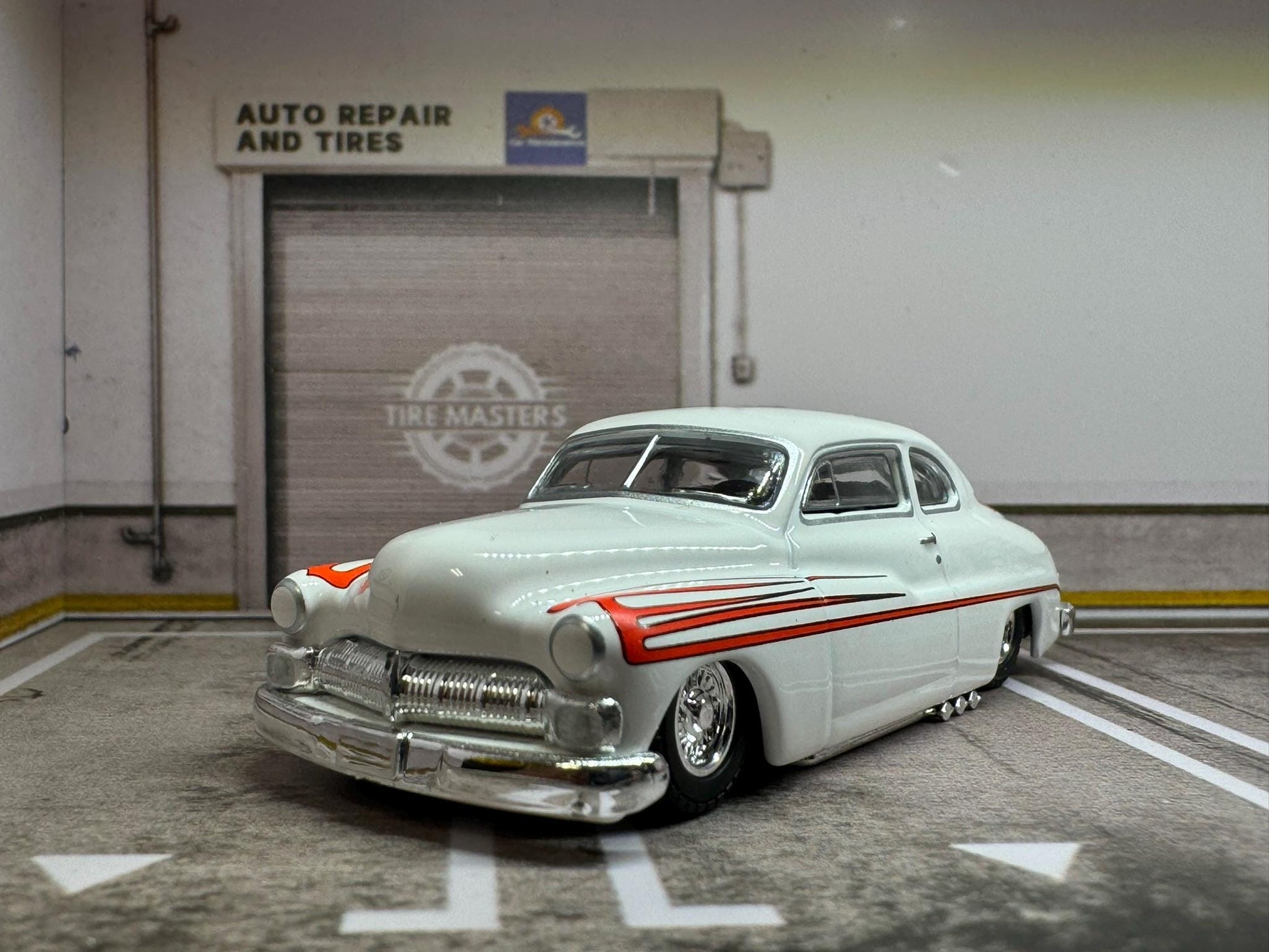 1-64 Scale / S-Scale 1950 Mercury Eight - Great For Dioramas & Diecast Photography (GL)