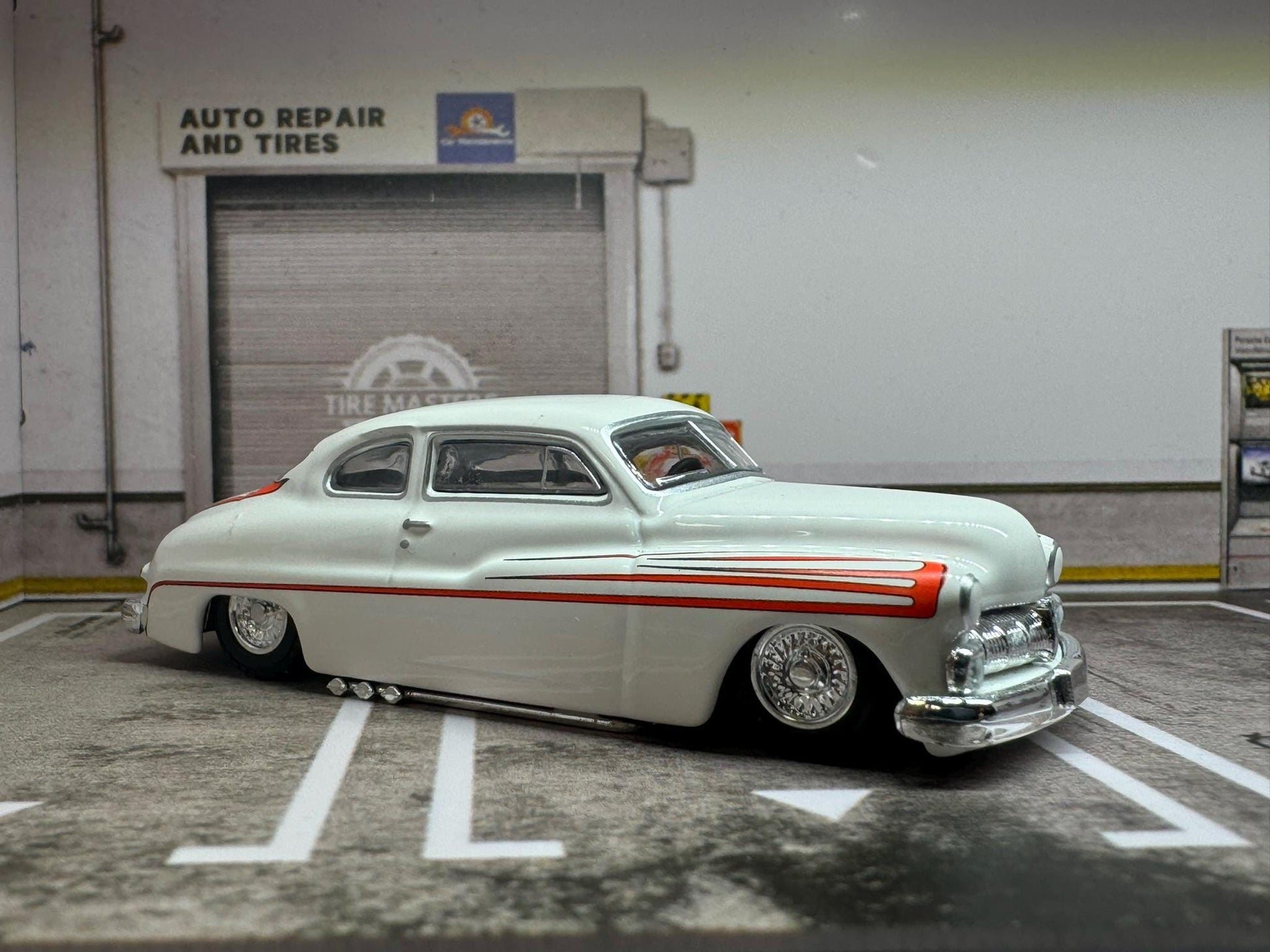 1-64 Scale / S-Scale 1950 Mercury Eight - Great For Dioramas & Diecast Photography (GL)