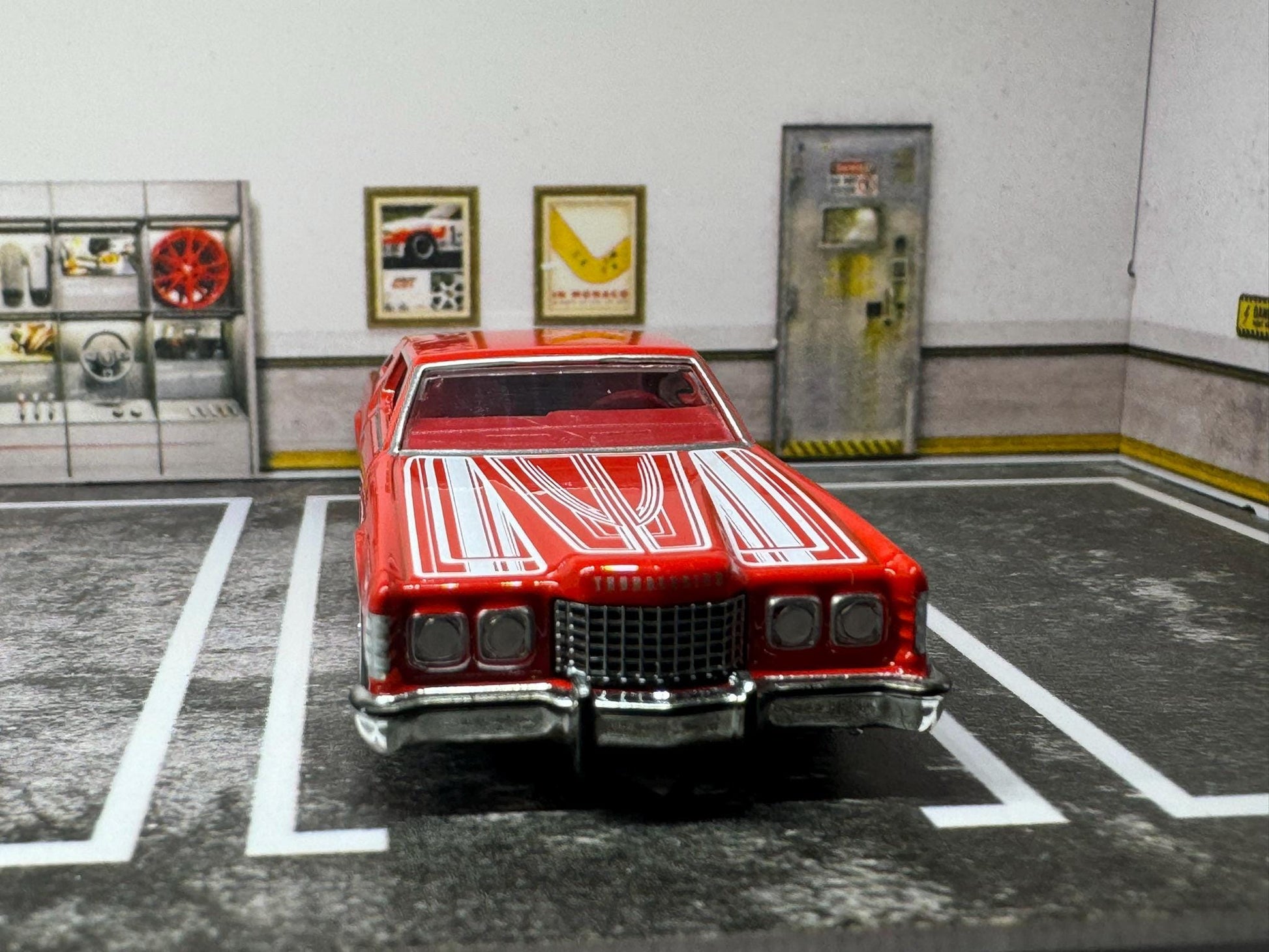 1-64 Scale / S-Scale 1973 Ford Thunderbird - Great For Dioramas & Diecast Photography (GL)