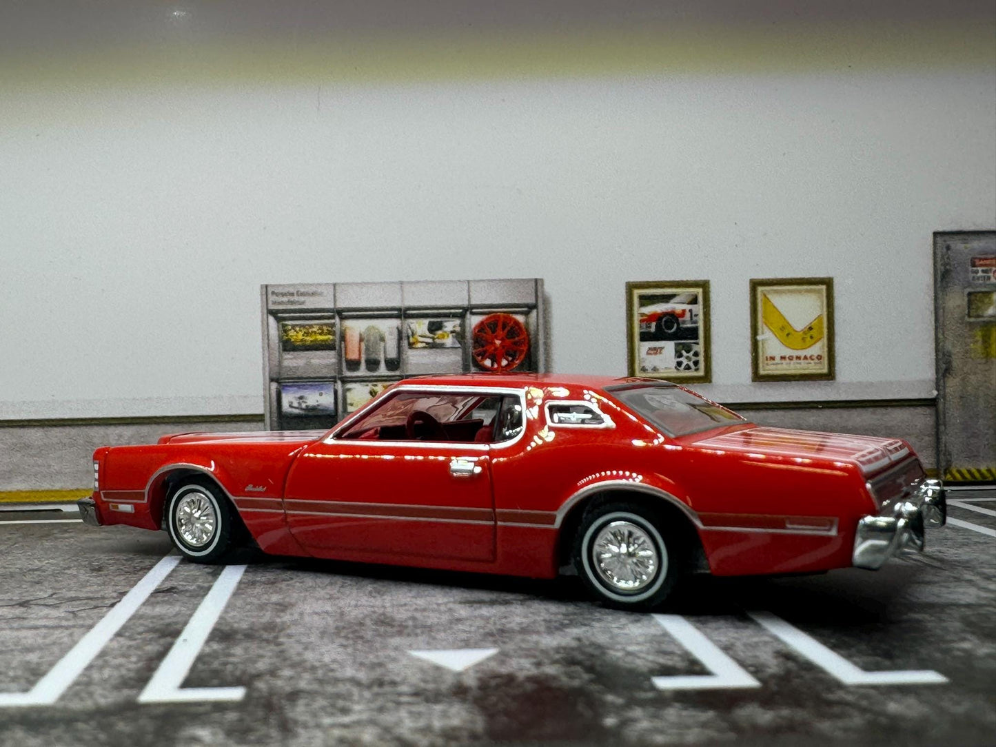 1-64 Scale / S-Scale 1973 Ford Thunderbird - Great For Dioramas & Diecast Photography (GL)