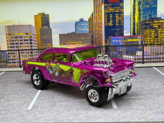 1-64 Scale / S-Scale Custom Hydrochromed 1955 Chevy Gasser Candy Magenta with Real Riders - Scooby Doo