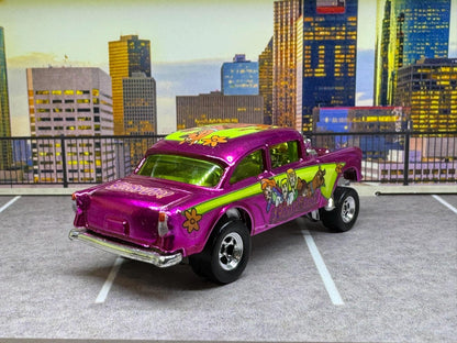 1-64 Scale / S-Scale Custom Hydrochromed 1955 Chevy Gasser Candy Magenta with Real Riders - Scooby Doo