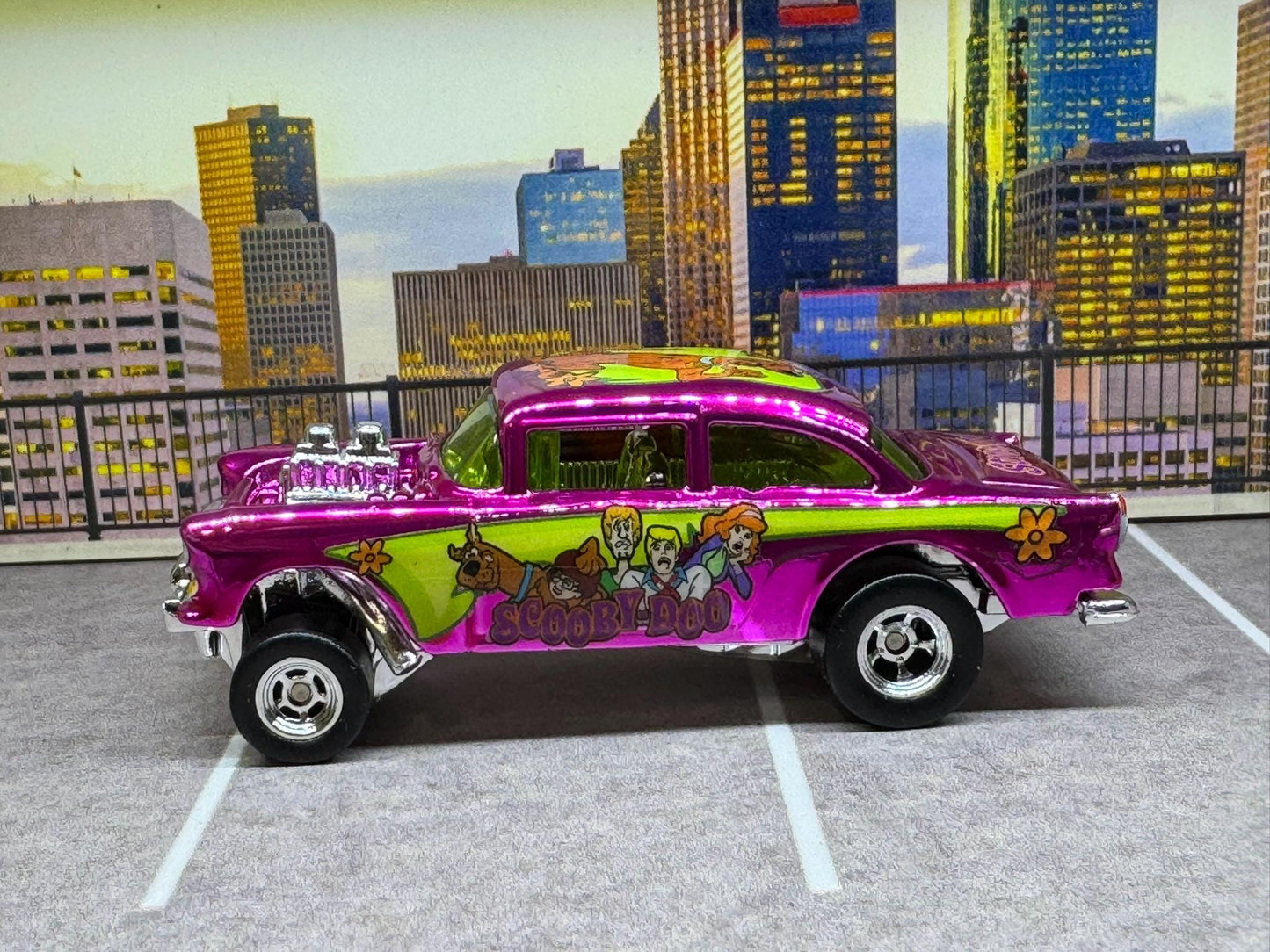 1-64 Scale / S-Scale Custom Hydrochromed 1955 Chevy Gasser Candy Magenta with Real Riders - Scooby Doo