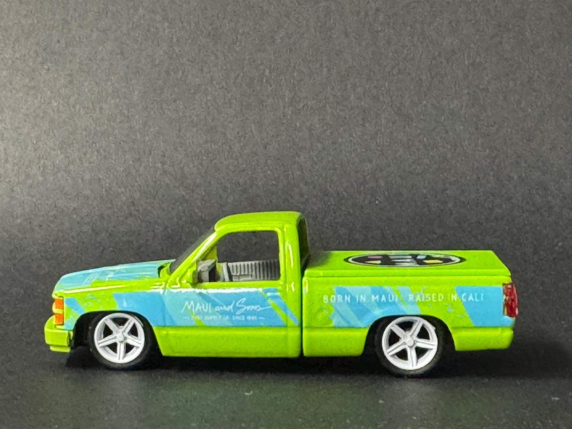 1-64 Scale / S-Scale 1990 Chevy C1500 Silverado - Great For Dioramas & Diecast Photography (M2)