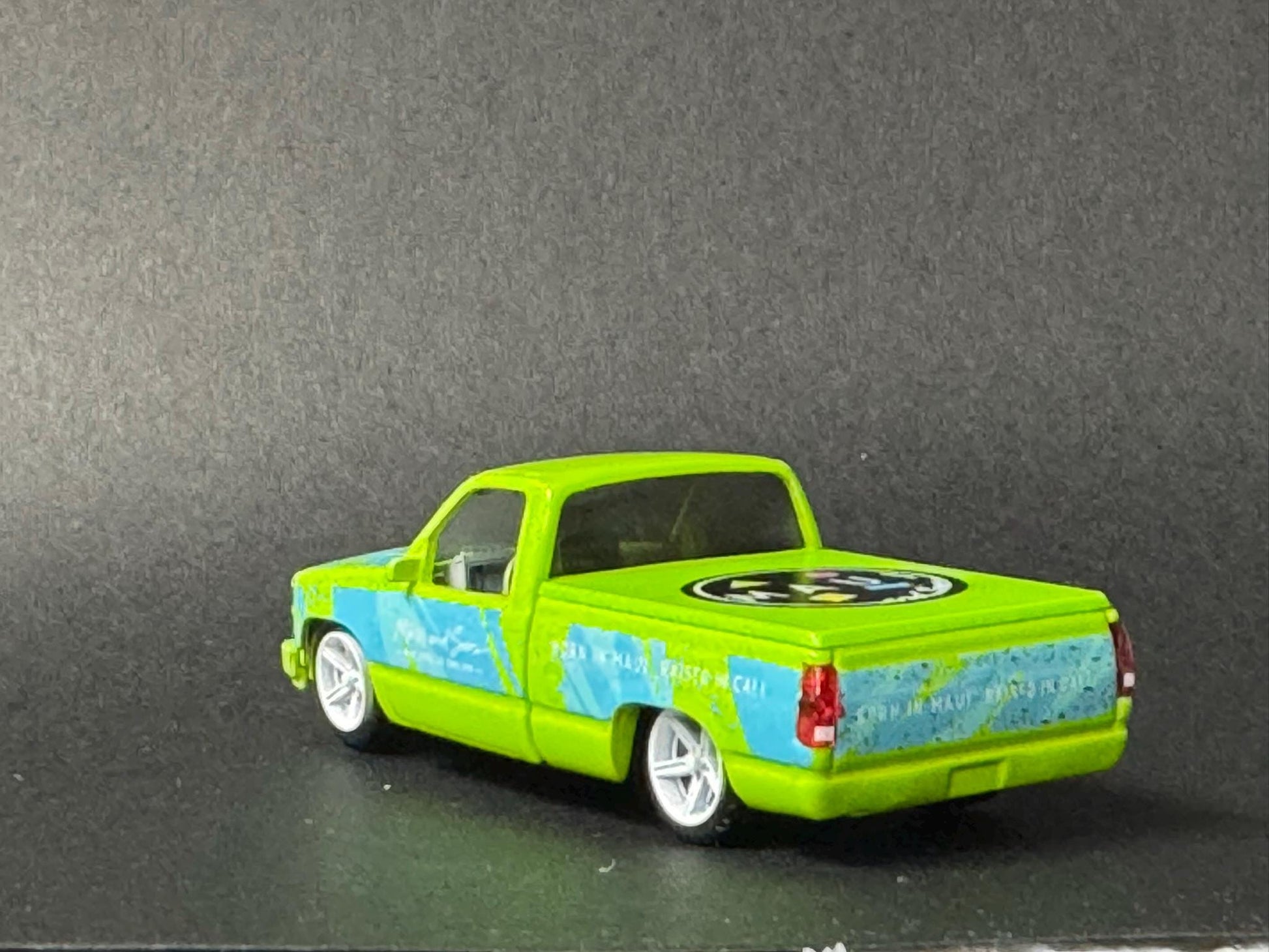 1-64 Scale / S-Scale 1990 Chevy C1500 Silverado - Great For Dioramas & Diecast Photography (M2)