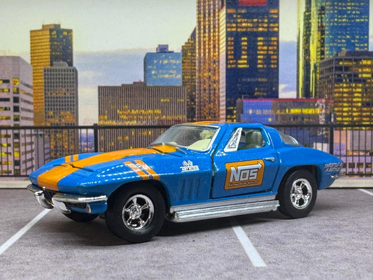 1-64 Scale / S-Scale 1966 Chevy Corvette 427 - Great For Dioramas & Diecast Photography (M2)