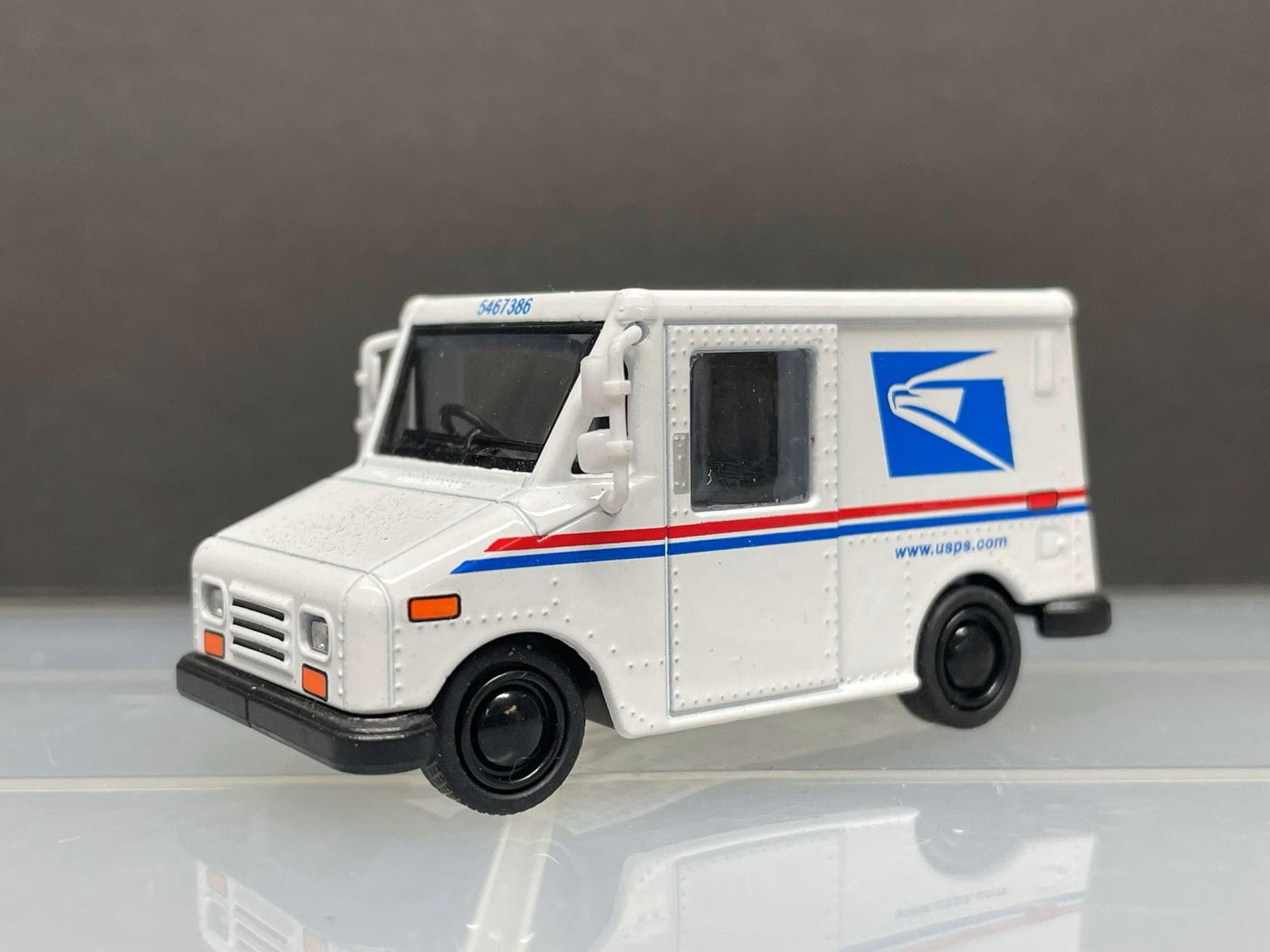 Vintage Postal Keycain - United States Postal Truck Keychain - Great Gift for the Mail Carrier Kinsmart